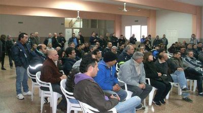 Municipales realizan retenci�n de tareas por el pago desdoblado de sueldos
