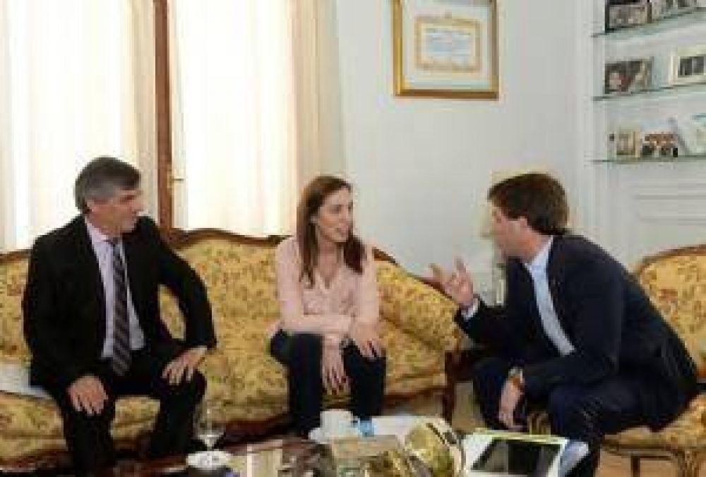 El intendente fue recibido por la gobernadora Vidal