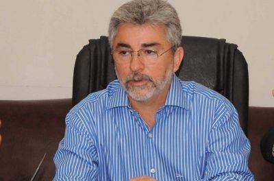 El titular de Educaci�n dijo que a pesar de los �agravios� seguir� dialogando