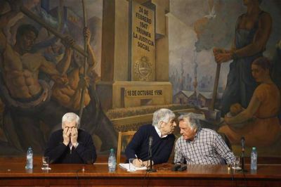 Prepara la CGT la escena para la unidad, pero siguen las diferencias