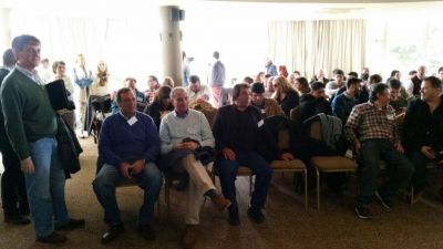 Autoridades del PRO debaten estrategias en la quinta secci�n