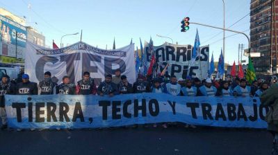 San Cayetano pol�tico: organizaciones sociales marchan a Plaza de Mayo para pedir trabajo