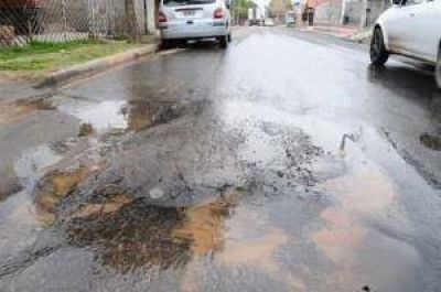 Las calles repavimentadas no duran 24 horas en buen estado