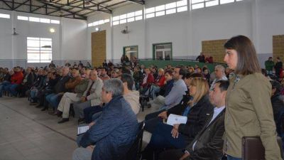 El bustismo milita la Tercera Posici�n y no habla de la interna massista en Entre R�os