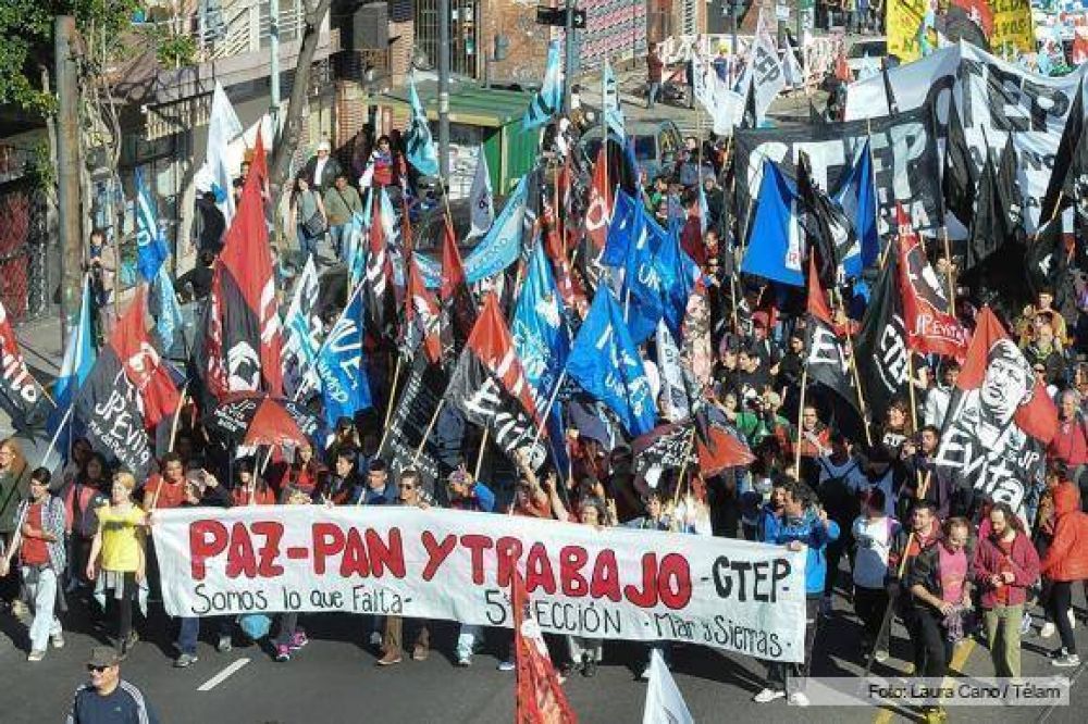 Organizaciones sociales marcharon en reclamo de paz, pan, tierra y trabajo