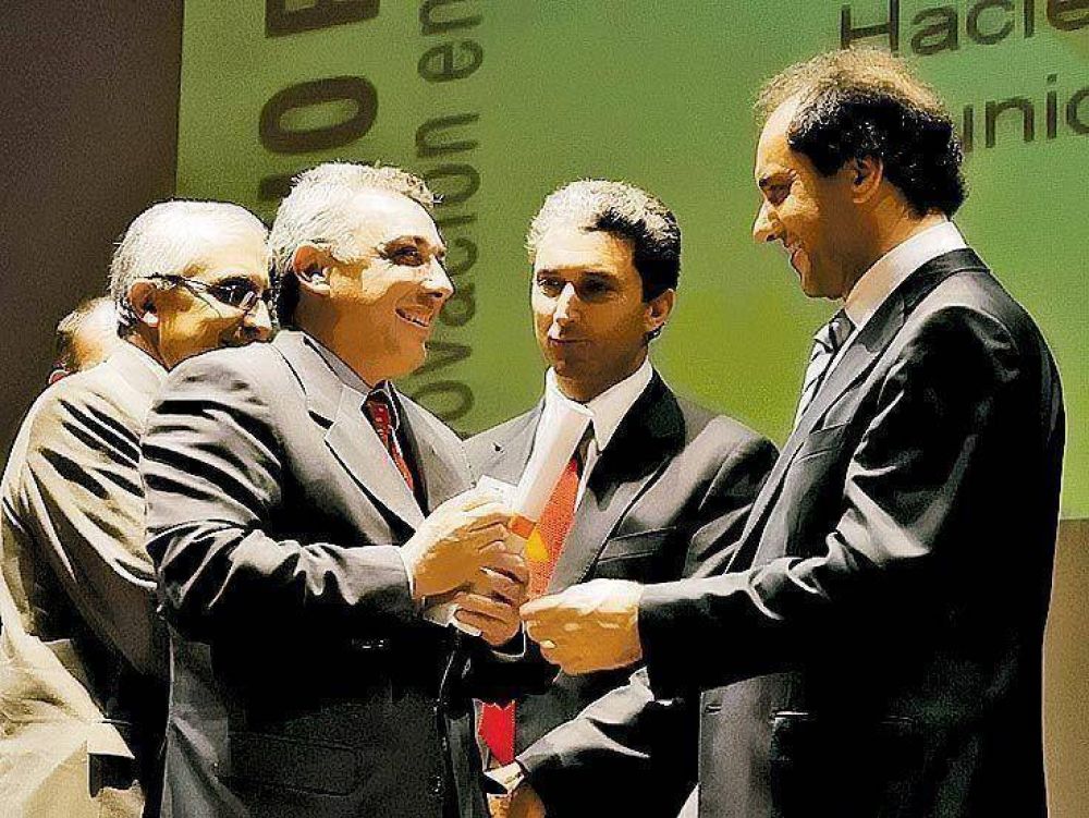 Scioli confirm� que habr� nuevos impuestos y la oposici�n sali� a criticarlo