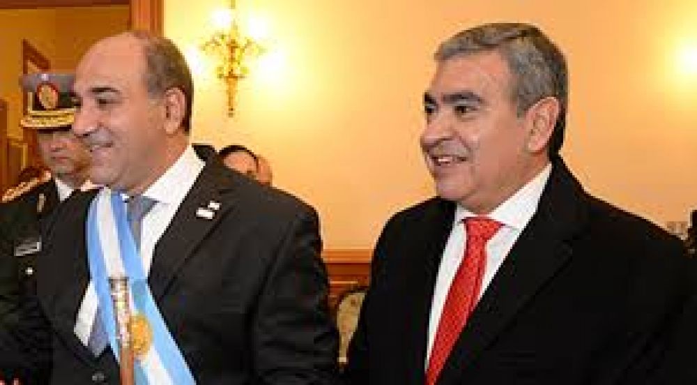 El oficialismo elogia el acuerdo Manzur-Alfaro, la oposici�n pide que se extienda