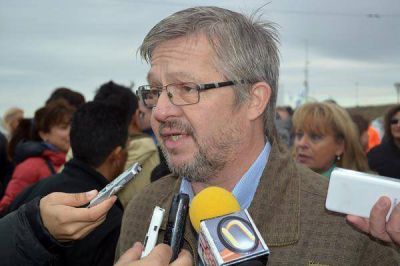 El senador Ojeda dijo que el proyecto municipal �es improvisado�