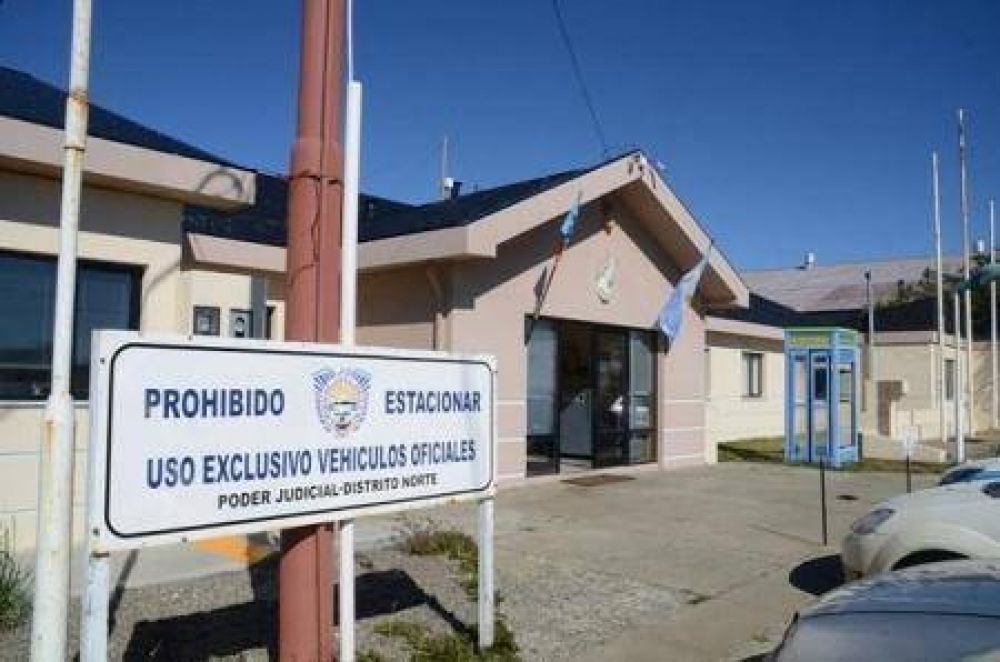 Designaron a la hermana del Ministro D�az tras reprobar el ingreso