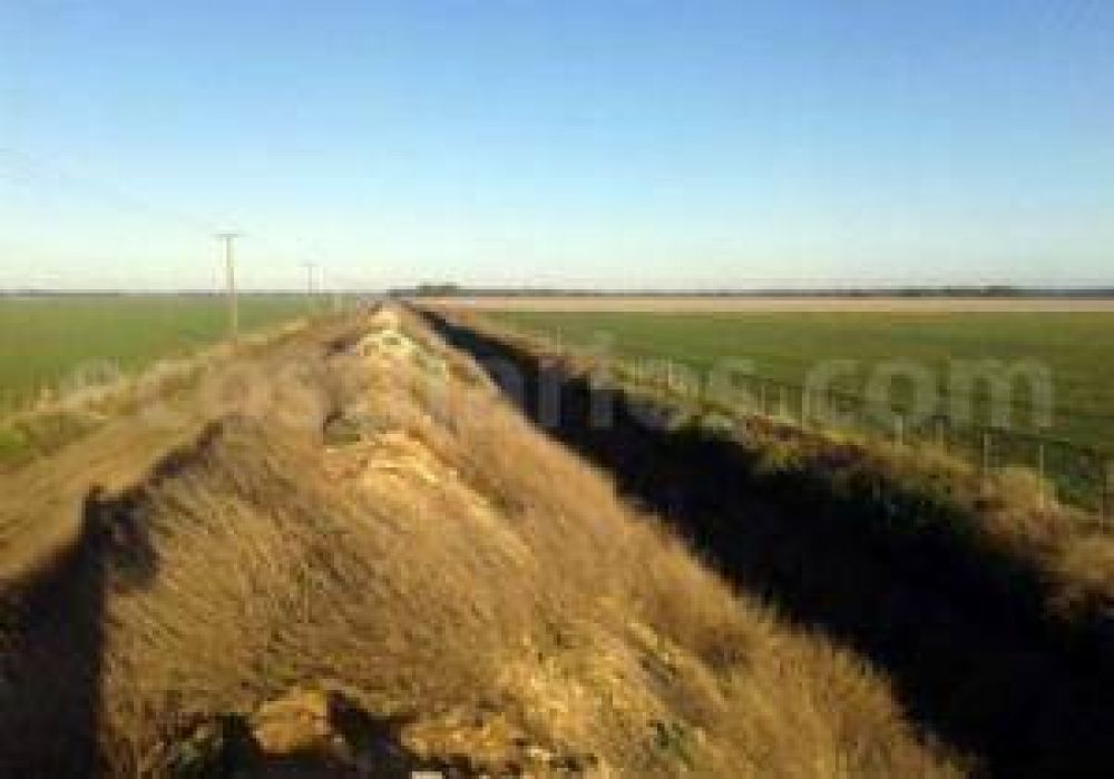 Por irregularidades, el municipio suspendi� una obra hidr�ulica