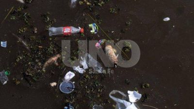 Clausuraron dos empresas por arrojar basura en reservorios