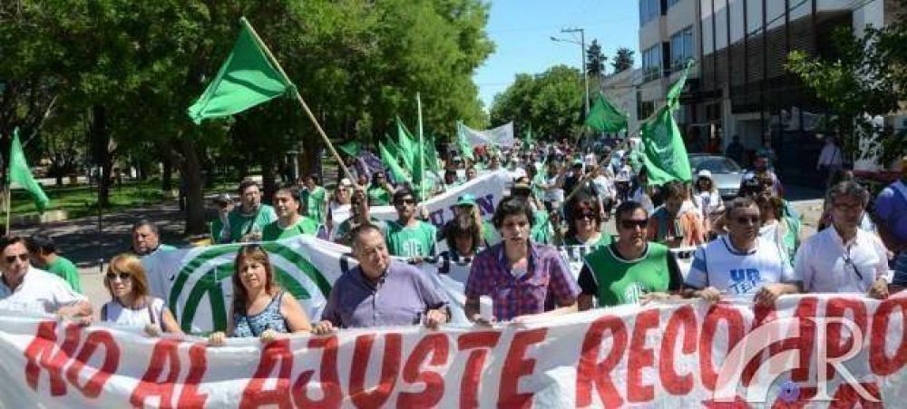 Buscan ampliar el respaldo gremial al paro del jueves