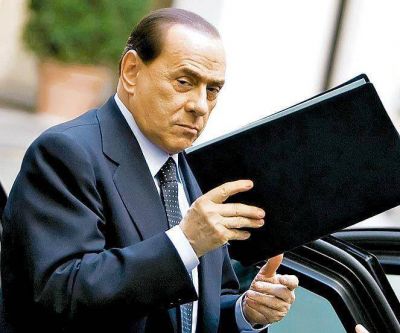 Estalla una crisis entre Berlusconi y el Vaticano, su antiguo aliado.
