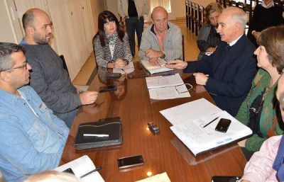 Presupuesto: convocan a secretarios al CD
