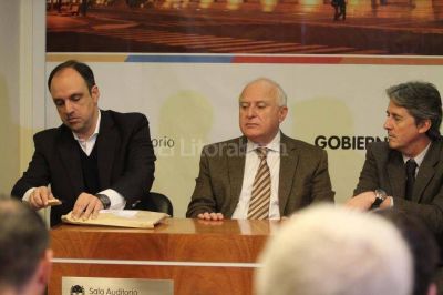 La Naci�n insiste en la pol�mica por subsidios del Senado provincial