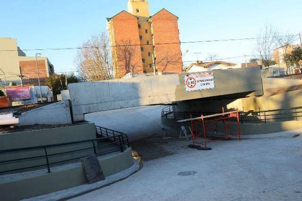 Tigre: avanza la construcci�n de un nuevo paso bajo nivel en las v�as del ferrocarril Mitre