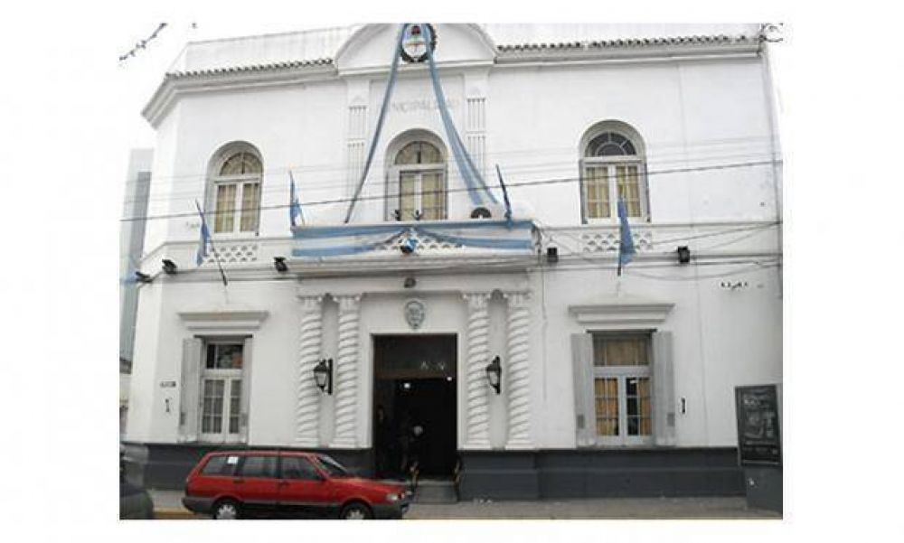 El Municipio sali� a desmentir que quien agredi� a Sabbatella sea empleado de la Comuna