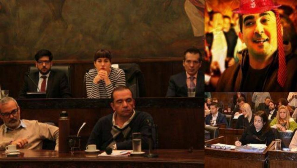 Pi�as y renuncias fue el saldo de la Tagliafest