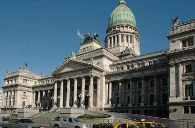  Poggi y Lusqui�os, los diputados por San Luis que m�s 