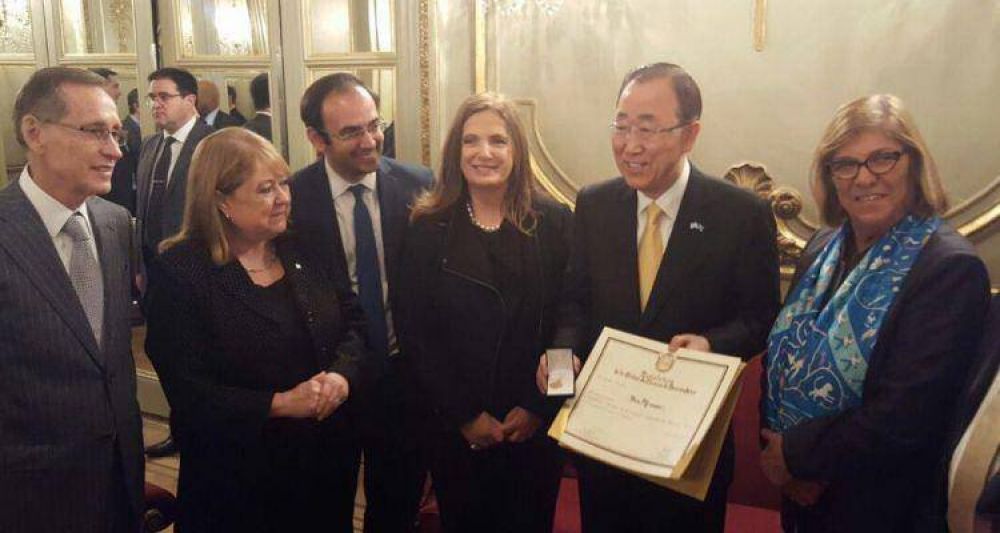 En la Legislatura portea, Ban Ki-moon fue declarado visitante ilustre de la Ciudad
