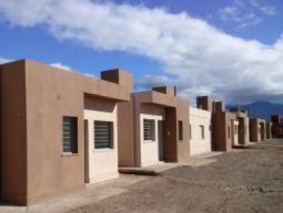 El Estado eroga m�s de $700 mil por vivienda construida