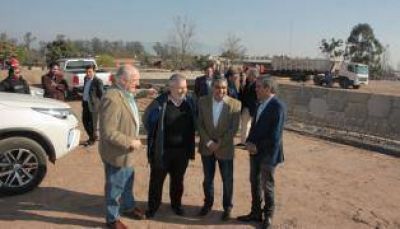 El oficialismo presiona a Manzur para que refinancie la deuda a todos los municipios