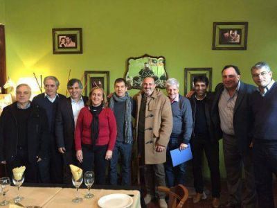 Intendentes del FR se reunieron en General Las Heras