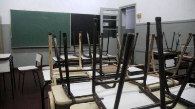 Los docentes amenazaron con un paro si el gobierno no responde a su reclamo salarial
