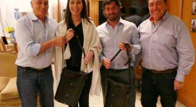Con la quinta secci�n como eje, Vidal recibi� al �momo� Venegas y representantes del partido FE