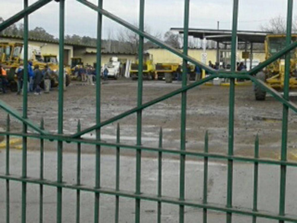 Paro de trabajadores municipales en la mayor�a de las �reas de la Comuna