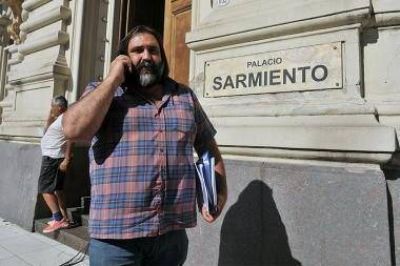 Docentes bonaerenses amenazan con una medida de fuerza para el jueves