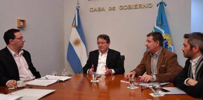Maderna le pidi� a la Provincia un gimnasio, un Centro Cultural, gas, cloacas y agua