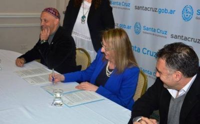Se firm� convenio marco para el avance de las represas