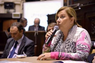 Rego defendi� a las Madres de Plaza de Mayo y al trabajo de los argentinos