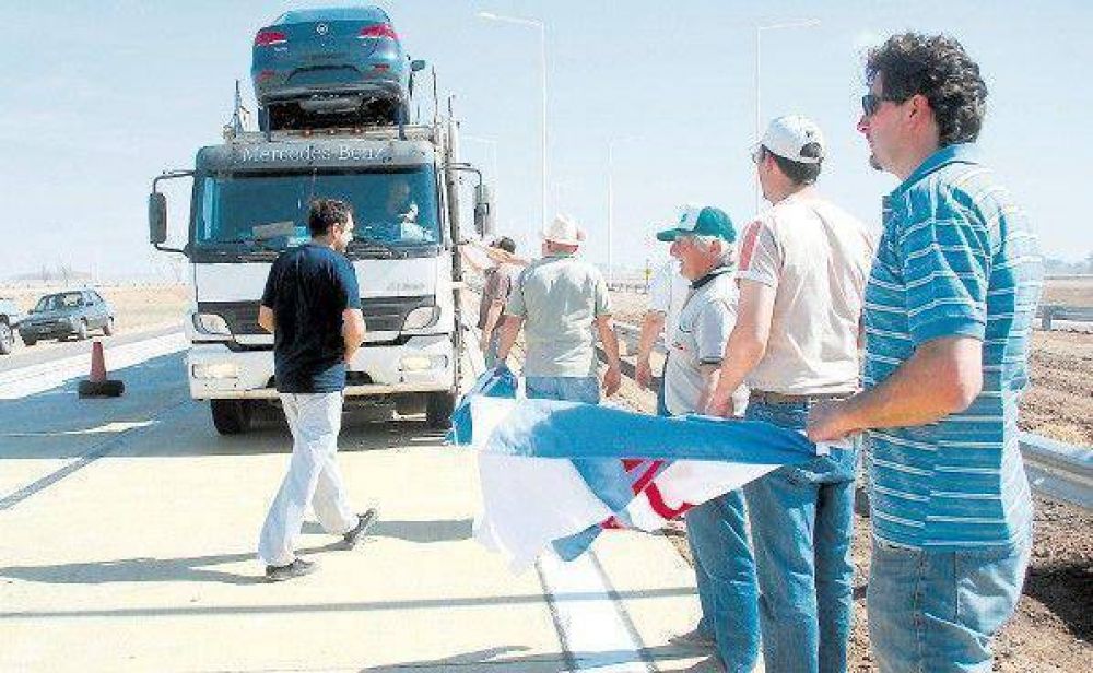 Analizan extender el paro del campo.