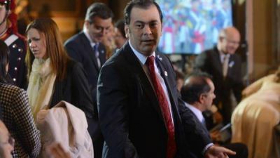 Un ex gobernador K apunt� contra Cristina por Sue�os Compartidos