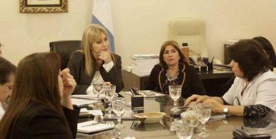 Chahla se reuni� con gremios para garantizar la atenci�n y la seguridad del personal