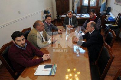La UCR anticip� que 