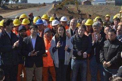 Mar�a Eugenia Vidal present� el Plan de Obras Viales para la Provincia