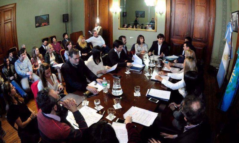 El massismo gana terreno en la Provincia con el fin de las reelecciones indefinidas