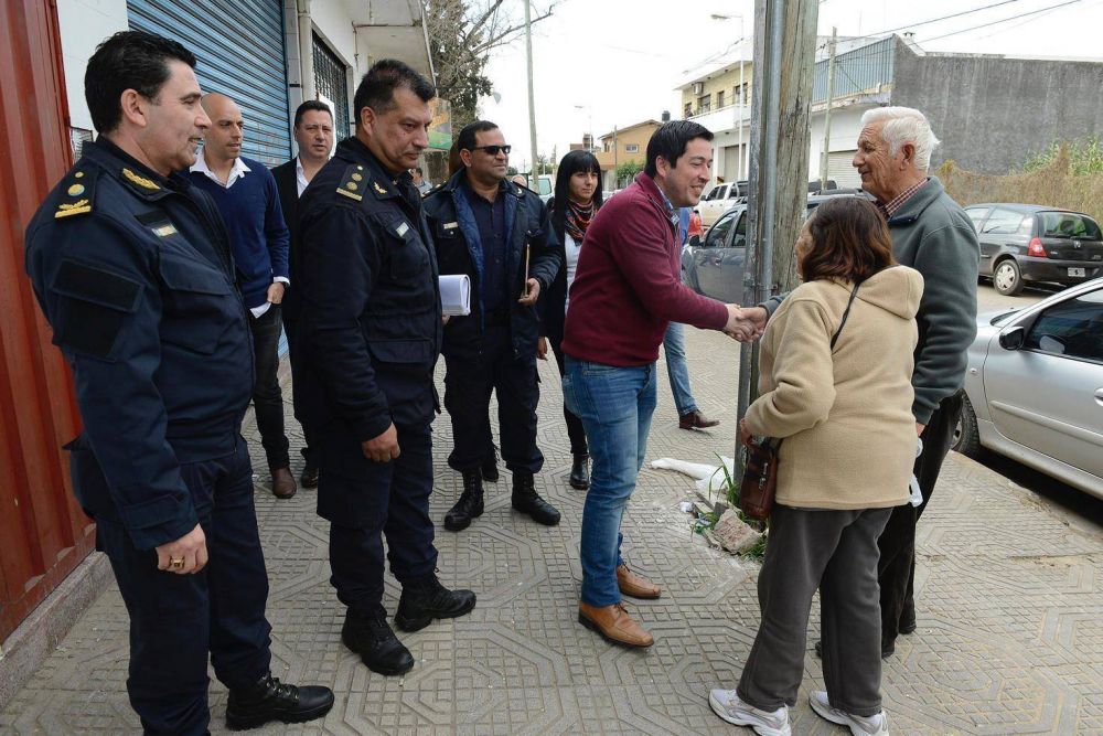 Nardini encabez� campa�a de seguridad con autoridades policiales