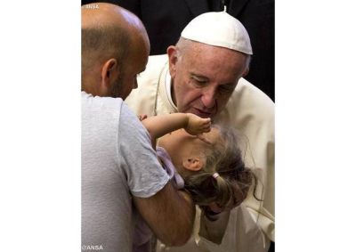Papa: Jes�s espera a todos ante las Puertas de la Misericordia en todo el mundo