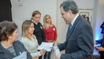 Plan de Inclusi�n Educativa: 400 alumnos recibir�n su diploma y anal�tico definitivo