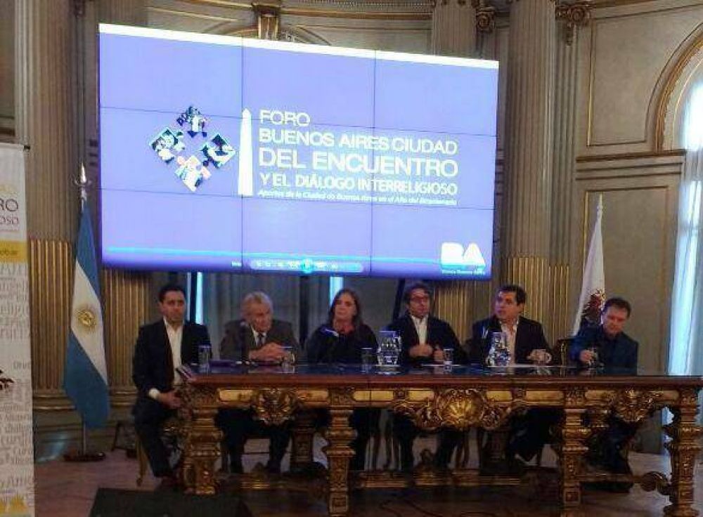 Comenz� un foro de encuentro y di�logo interreligioso
