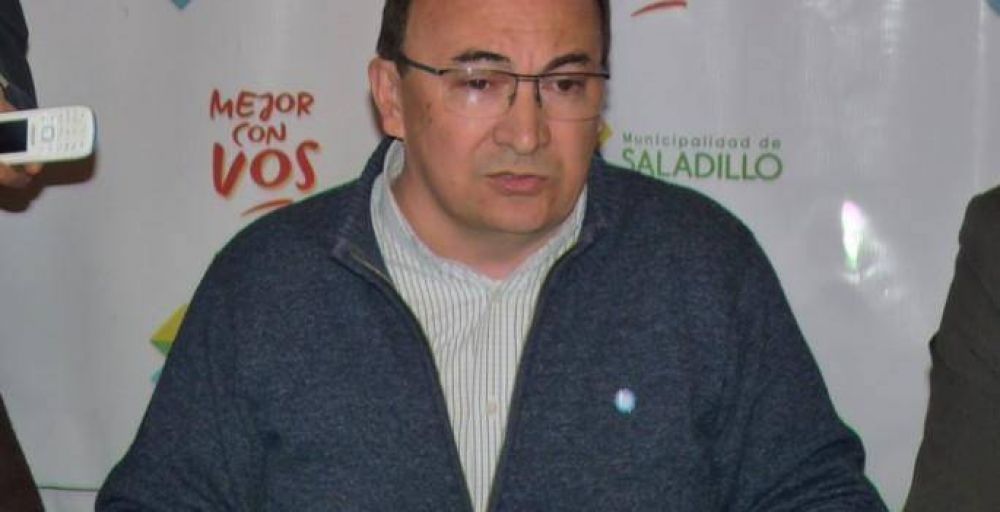 Salom�n sobre el basural: �Estamos atravesando una situaci�n muy dif�cil; no tenemos topadora ni de vialidad ni nuestra�