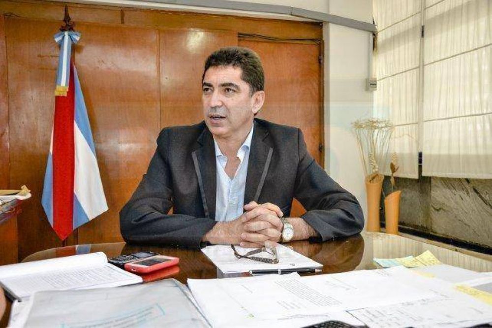 El Presidente del CGE dijo que no habr�a oferta a los docentes hasta tanto se reabra la paritaria nacional 