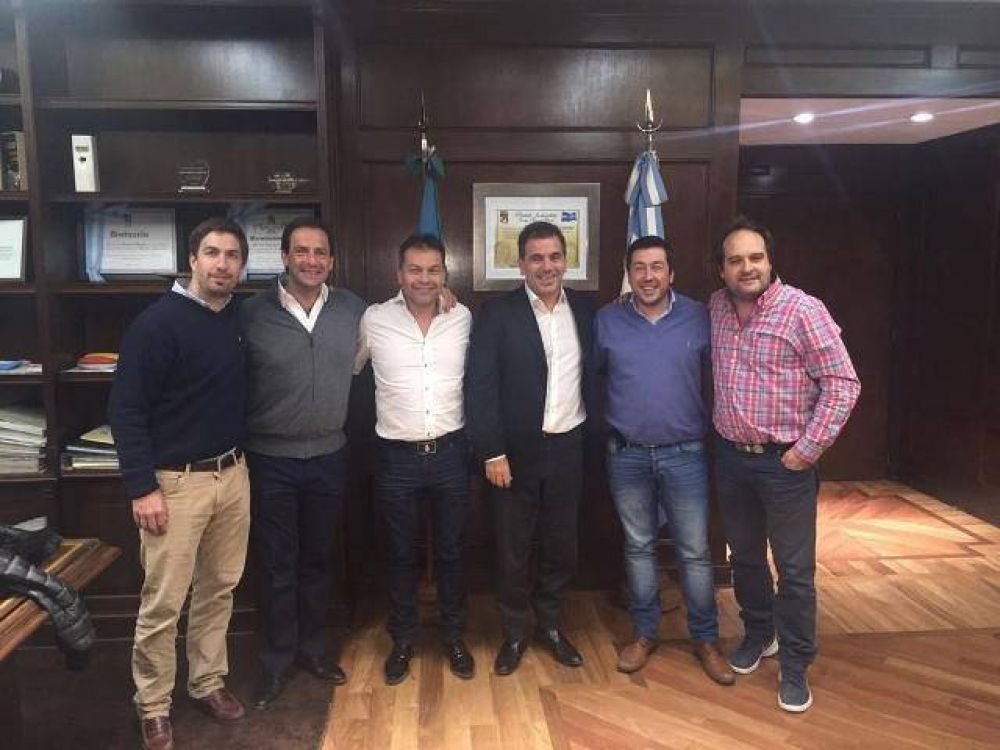 Ariel Sujarchuk y otros intendentes de la regi�n se reunieron con Cristian Ritondo