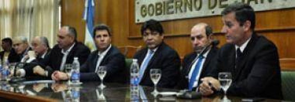 U�ac present� el proyecto del acueducto San Juan