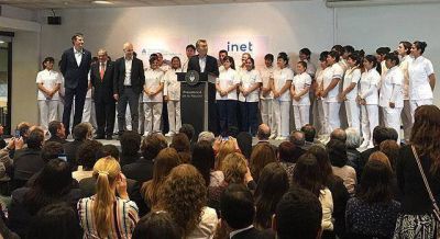El Gobierno lanz� programa de capacitaci�n para 50 mil enfermeros