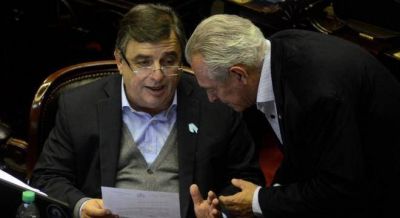 Los radicales hablaron de no defender a Aranguren y exigirle explicar c�mo pens� el tarifazo